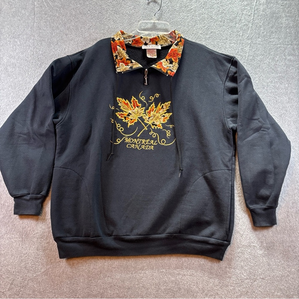 Vintage Women's Gold Star Embroidered Montreal Canada Sweatshirt, Medium